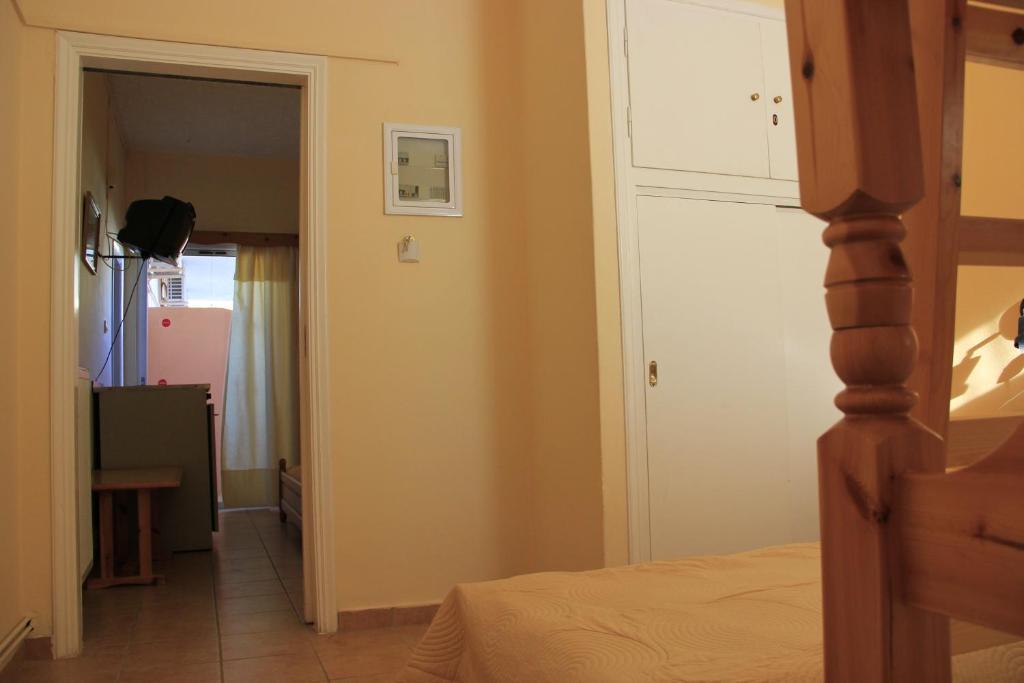 Hotel Galaxias Agioi Pandes Habitación foto